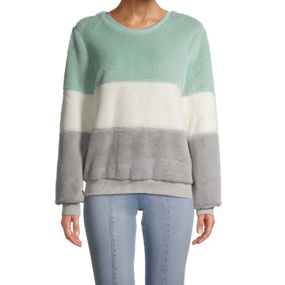 Juniors' Fuzzy Colorblocked Pullover - Picture 6 of 6